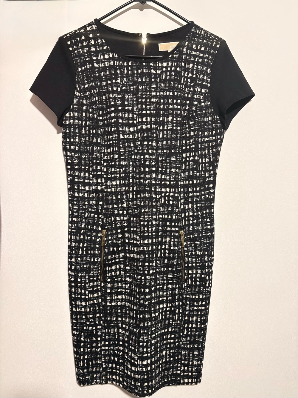 Michael Kors Black and White Textured Dress with Gold Zipper Size 10 - Used